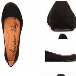 NWT Navy suede American Rag flats, size 6.5